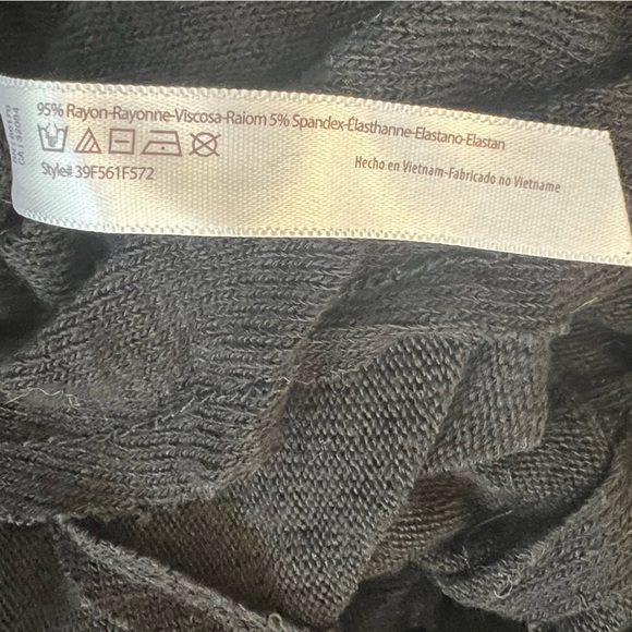 M Initmately Free People Black sheer tunic knit flow top 3/4 sleeve NEW $40 tag - Picture 8 of 11